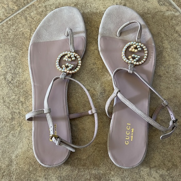 Gucci suede crystal logo thong sandals - Picture 6 of 7